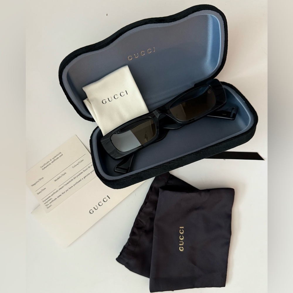 Authentic Brand New Gucci Sunglasses GG0516S 52mm
